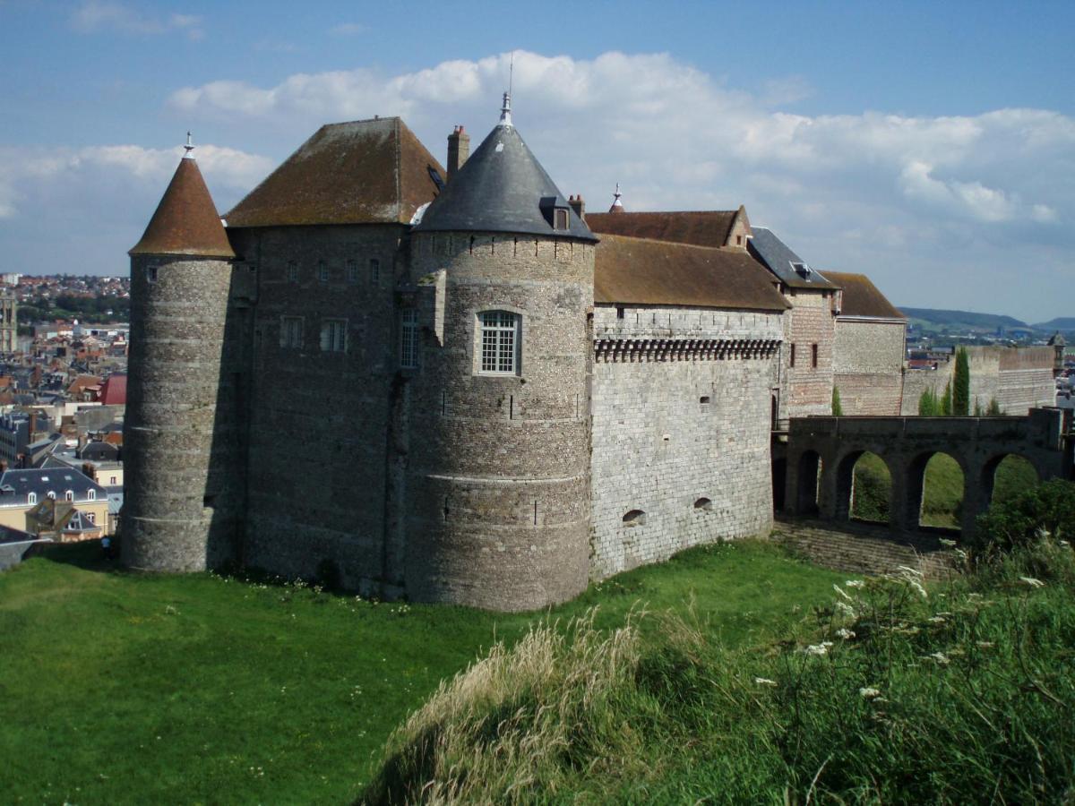 Gite Du Port Dieppe Bagian luar foto